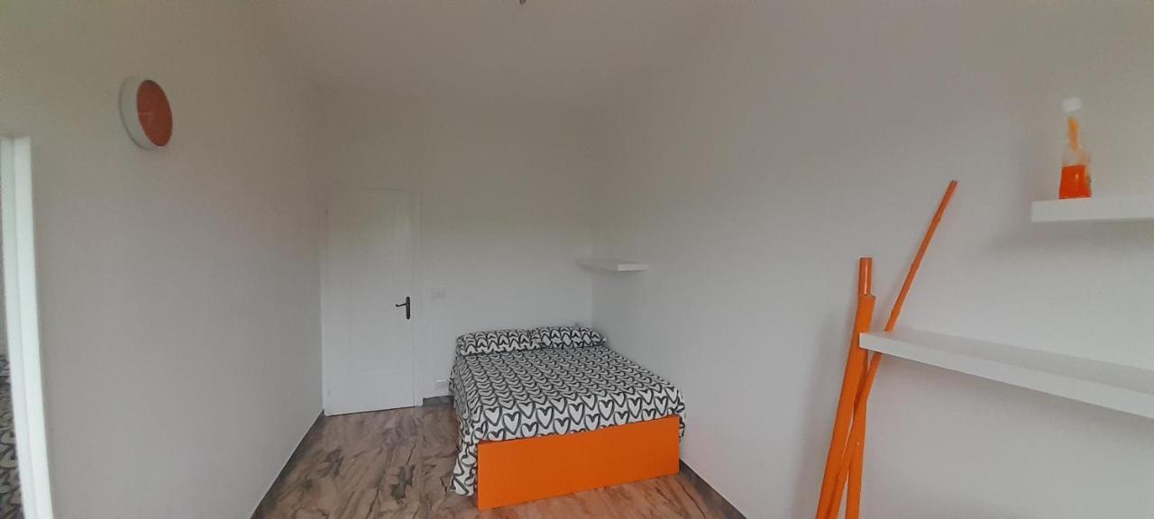 I Feel Orange Hotel Legnano Bagian luar foto
