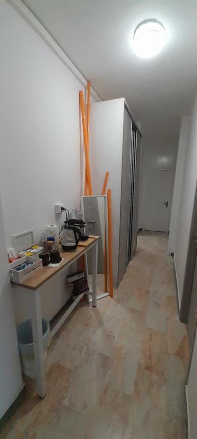 I Feel Orange Hotel Legnano Bagian luar foto