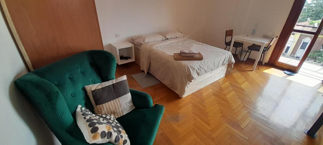 I Feel Orange Hotel Legnano Bagian luar foto