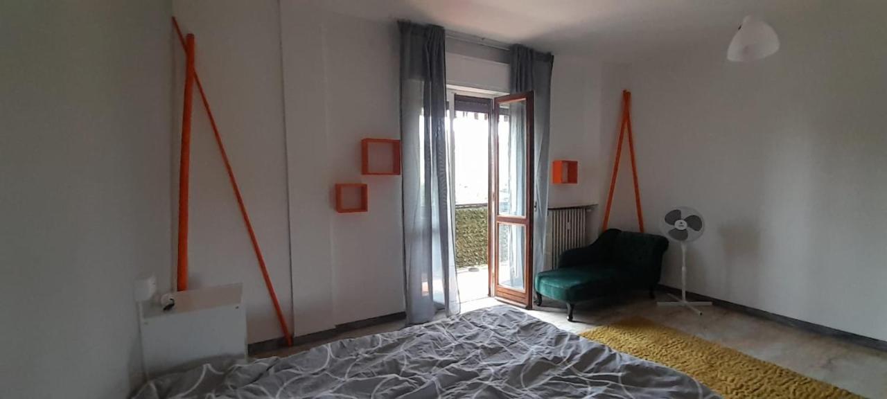 I Feel Orange Hotel Legnano Bagian luar foto