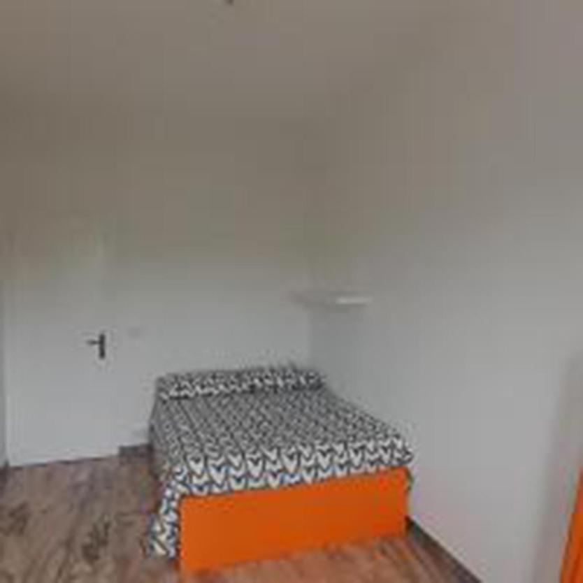 I Feel Orange Hotel Legnano Bagian luar foto