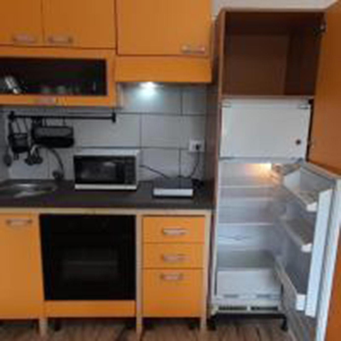 I Feel Orange Hotel Legnano Bagian luar foto