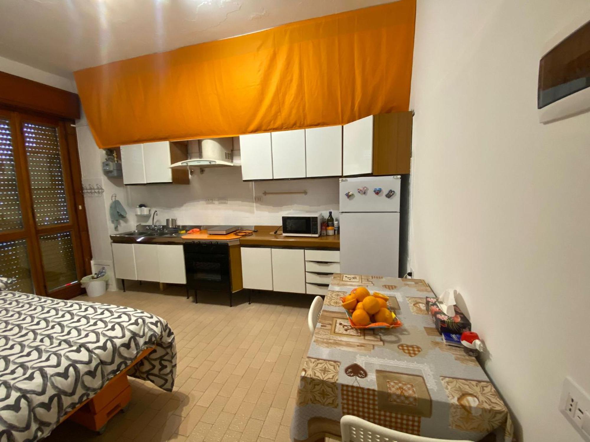 I Feel Orange Hotel Legnano Bagian luar foto